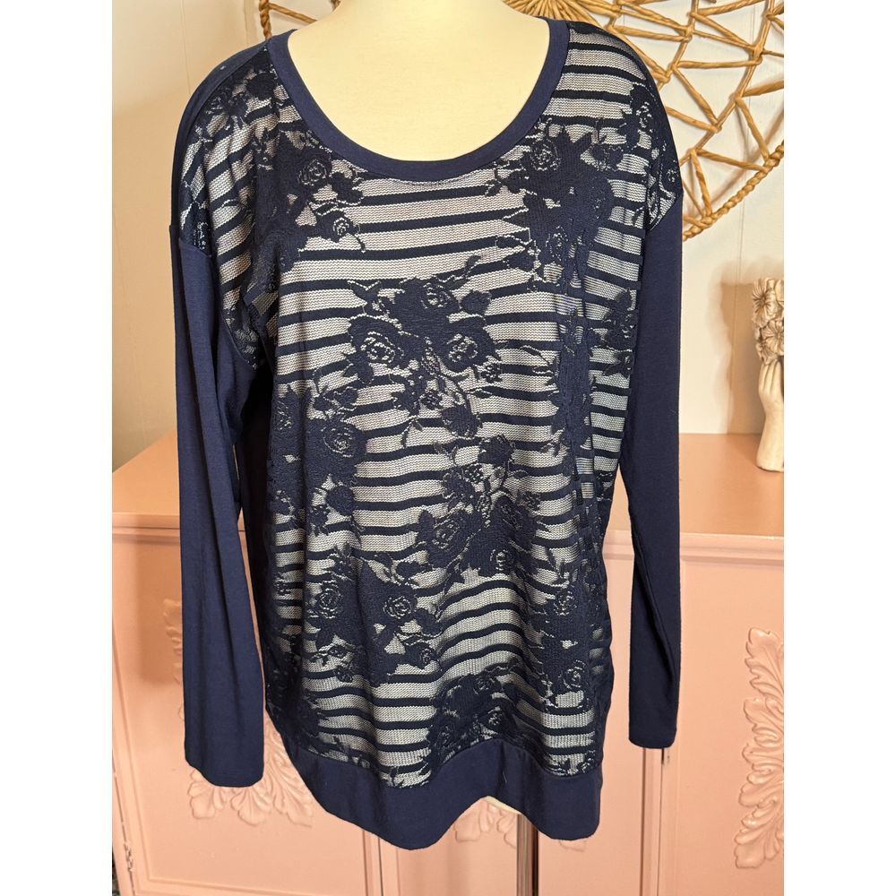 Women's Navy Lane Bryant long‎ sleeve top with lace front Size 18-20